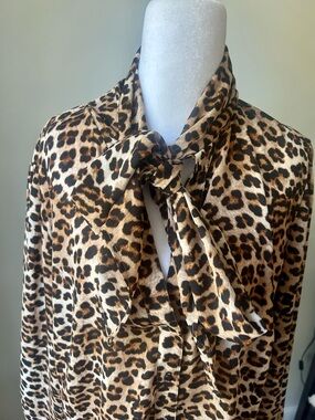 Ann Taylor Factory  XL 
Leopard Print Tie-Neck Blouse